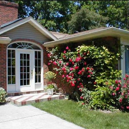 ナイアガラ・フォールズ Dorchester House Bed & Breakfast エクステリア 写真